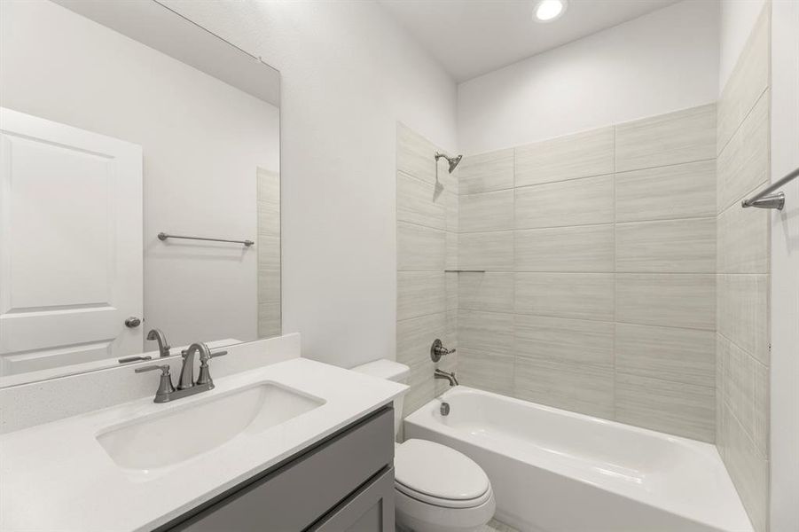 05. 2907 Hanscom - 2ND Bath 05. 2907 Hanscom - 2ND Bath