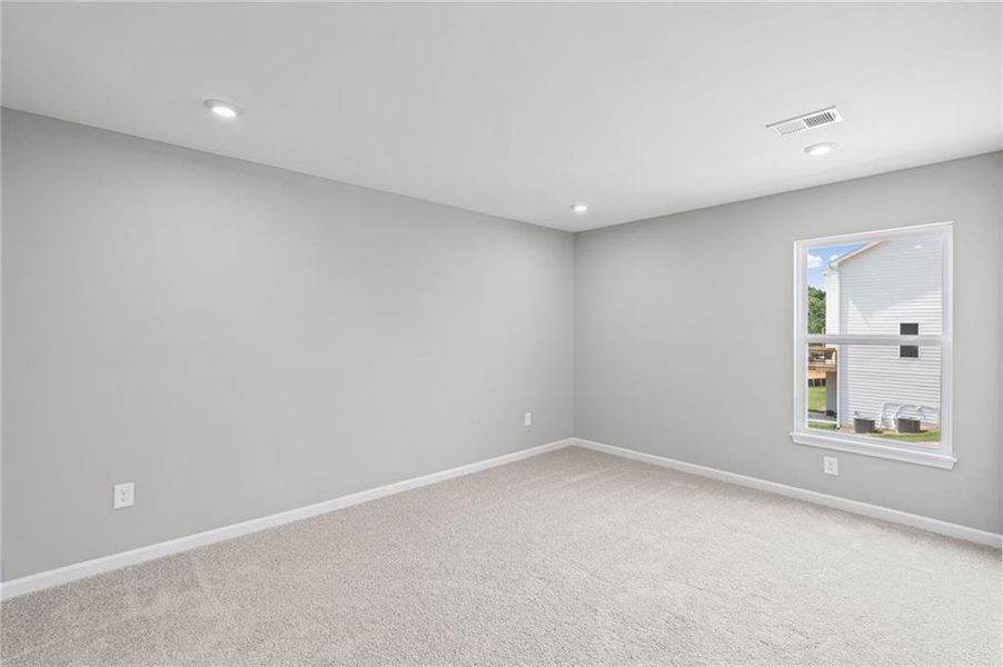Spacious, unfurnished interior of a new home in Twin Lakes, Hoschton (Image 45).
