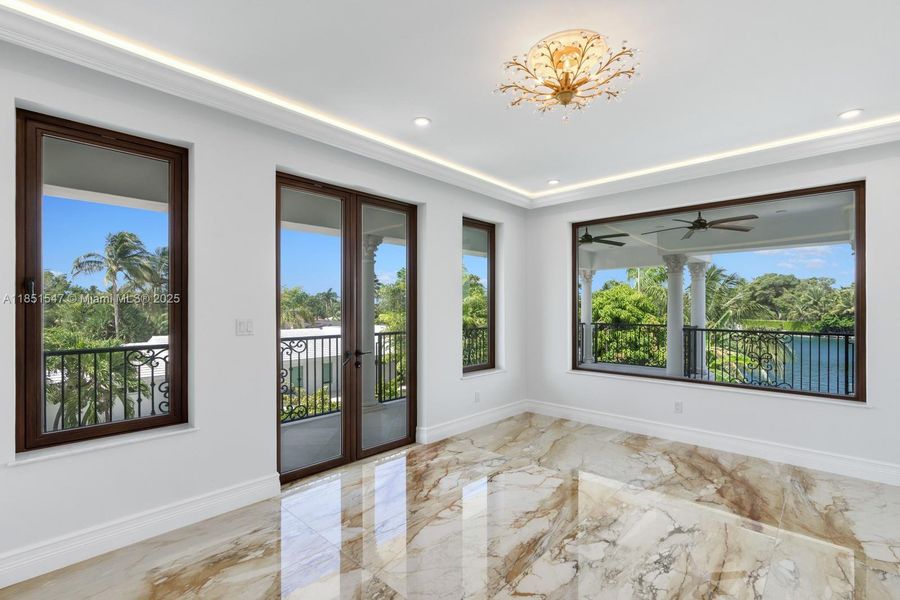 Image 43 of a home in .