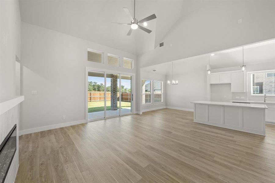 Spacious, unfurnished interior of a new home in Oaks of North Grove, Waxahachie (Image 21). Spacious, unfurnished interior of a new home in Oaks of North Grove, Waxahachie (Image 21).
