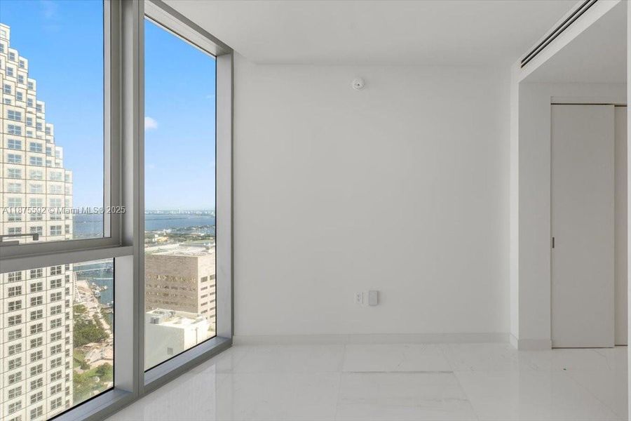 Spacious, unfurnished interior of a new home in , Miami (Image 19).