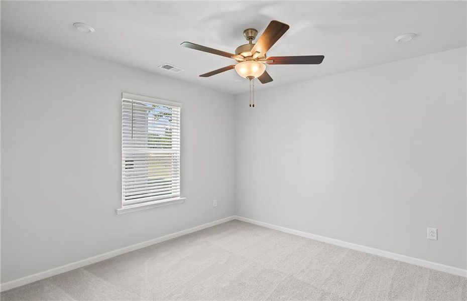 Spacious, unfurnished interior of a new home in Watermist at Mirror Lake, Villa Rica (Image 36).