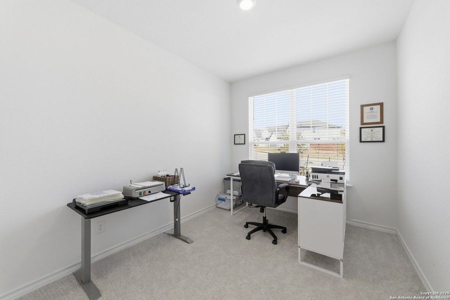 Furnished interior view inside a new home in Corley Farms, Boerne (Image 9).