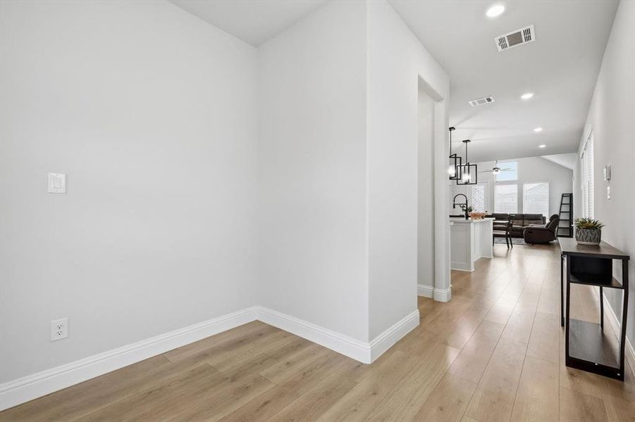 Spacious, unfurnished interior of a new home in Harvest, Argyle (Image 18).