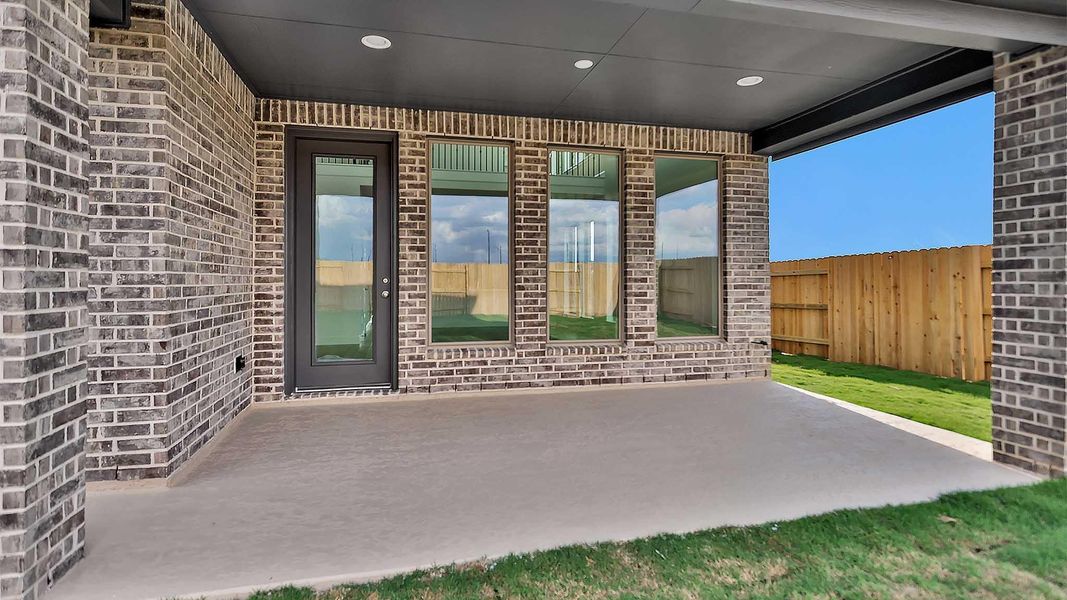 Spacious, unfurnished interior of a new home in Elyson 45', Katy (Image 3). Spacious, unfurnished interior of a new home in Elyson 45', Katy (Image 3).