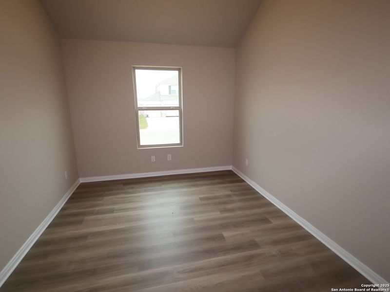 Spacious, unfurnished interior of a new home in Greenspoint Heights, Seguin (Image 21).