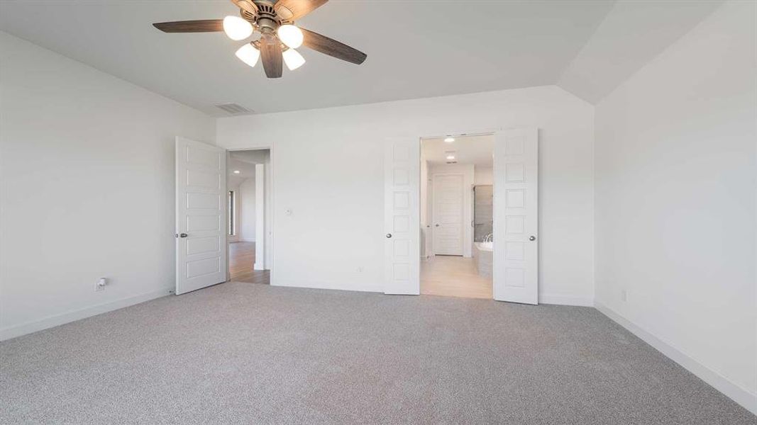 Spacious, unfurnished interior of a new home in Avondale 45', Fate (Image 18). Spacious, unfurnished interior of a new home in Avondale 45', Fate (Image 18).