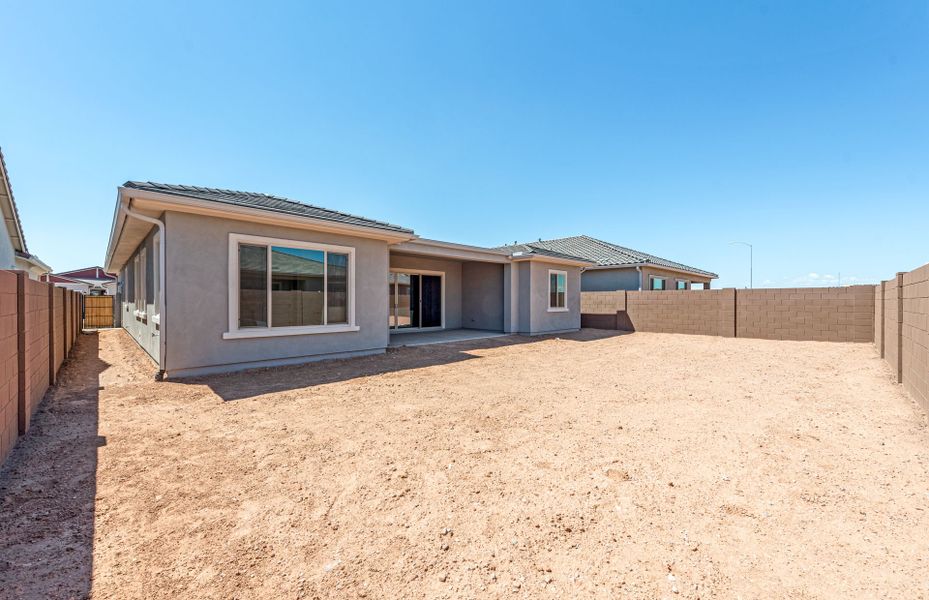 Representative exterior details of a home built from the Livorno by Pulte Homes in Blossom Rock, Apache Junction (Image 3).