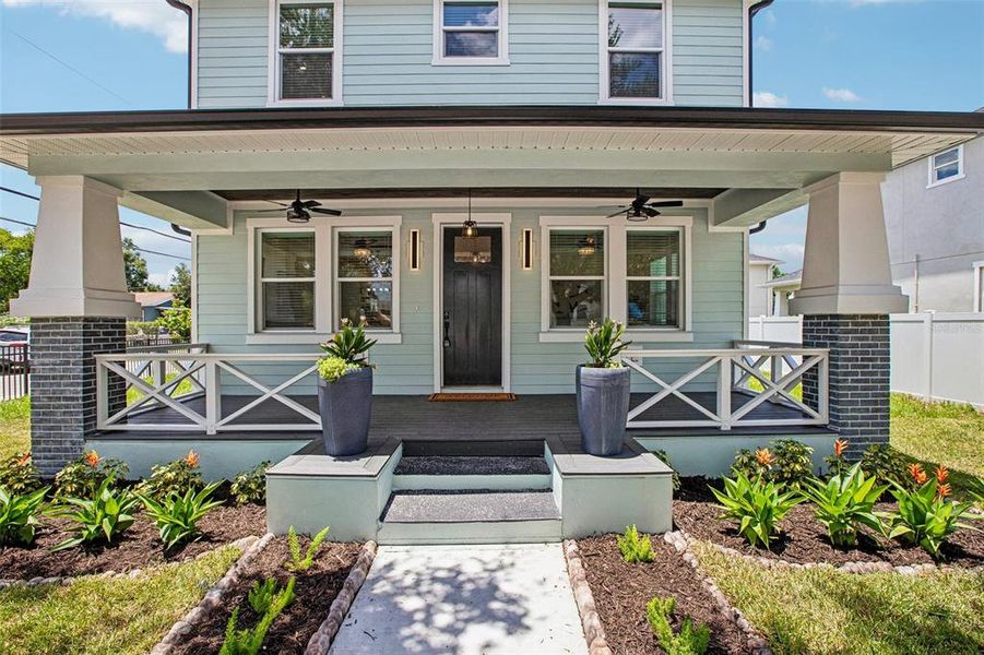 Exterior details and patio area of a home in , Tampa (Image 30).