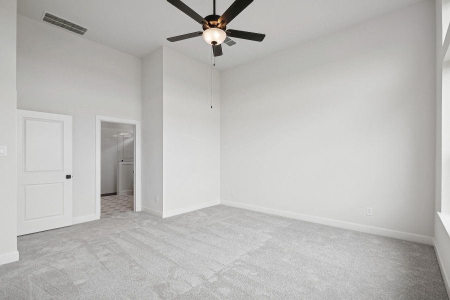 Spacious, unfurnished interior of a new home in Grange - Reserve Collection, Katy (Image 39).