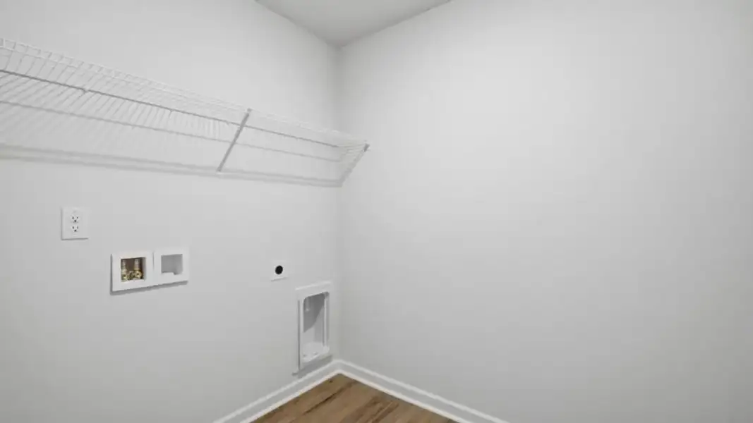 Spacious, unfurnished interior of a new home in Hughes Court, Dawsonville (Image 26).