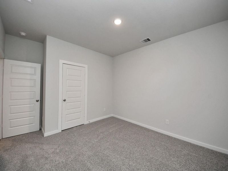 Spacious, unfurnished interior of a new home in Robins Landing, Houston (Image 29). Spacious, unfurnished interior of a new home in Robins Landing, Houston (Image 29).
