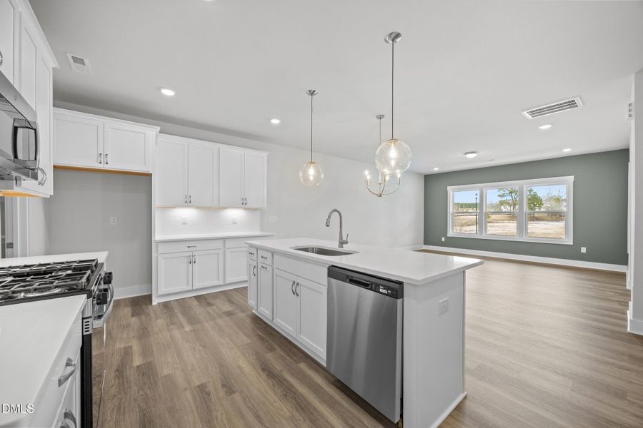 013_AP2-0313 Kitchen_4 - Medium