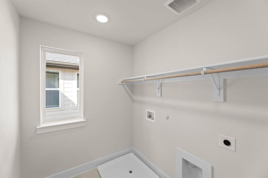 Spacious, unfurnished interior of a new home in Cottage Collection at Harvest, Argyle (Image 26).