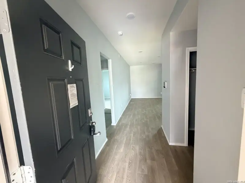 Spacious, unfurnished interior of a new home in Arroyo Ranch, Seguin (Image 4). Spacious, unfurnished interior of a new home in Arroyo Ranch, Seguin (Image 4).