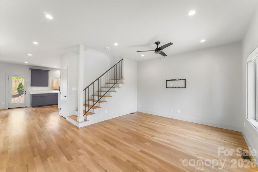 White oak hardwood floor throughout