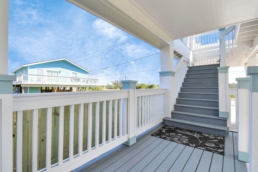 Exterior details and patio area of a home in , Dickinson (Image 23).
