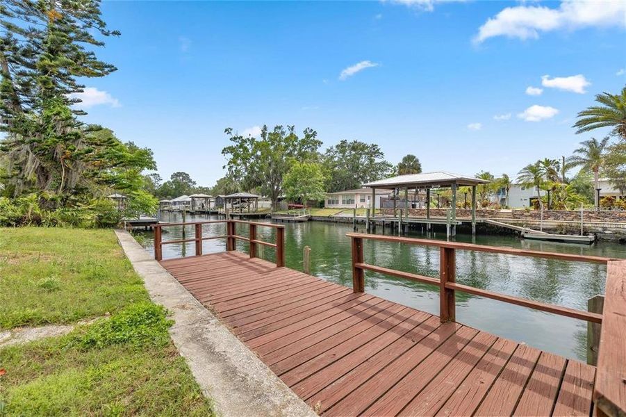 Community amenities in , Crystal River (Image 15).