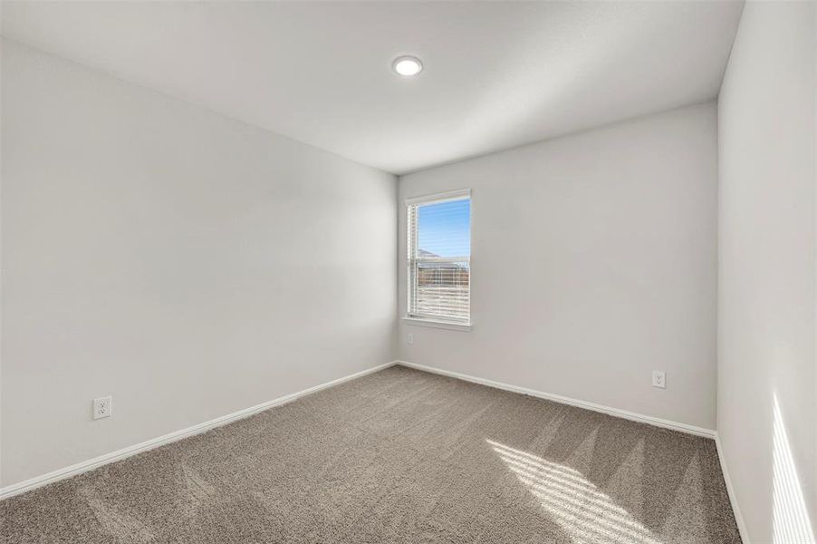 Spacious, unfurnished interior of a new home in Verandah, Royse City (Image 33).