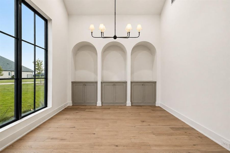 Spacious, unfurnished interior of a new home in , Weston (Image 21).