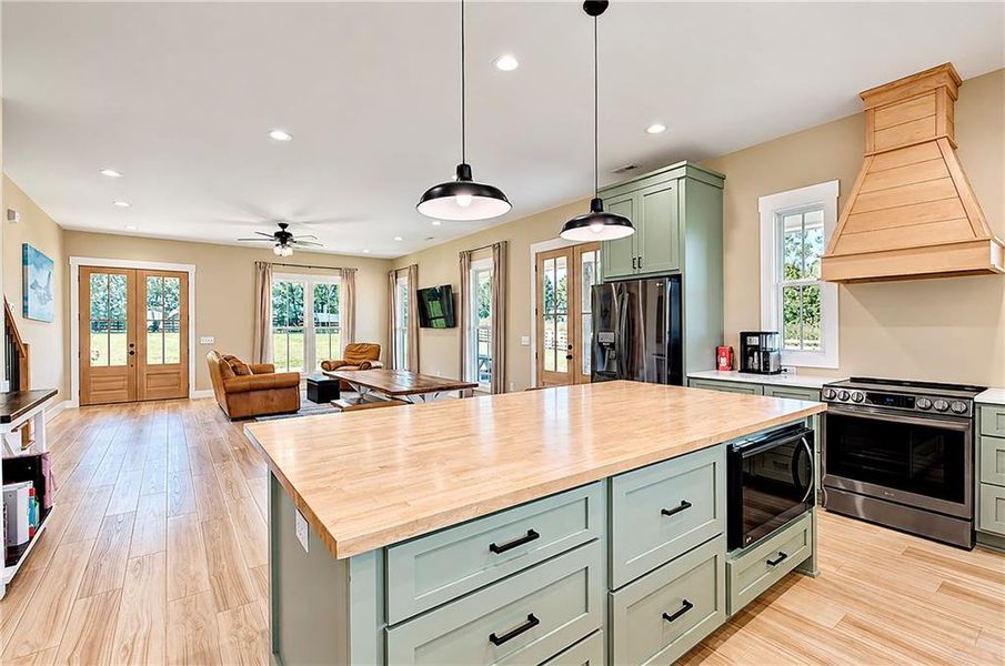 Furnished interior view inside a new home in , Calhoun (Image 48).