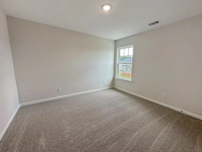 Spacious, unfurnished interior of a new home in Tranquil South, Hinesville (Image 20).