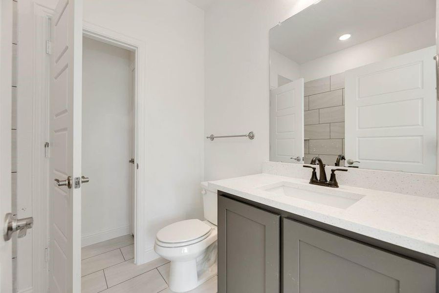Furnished interior view inside a new home in , Boyd (Image 6).