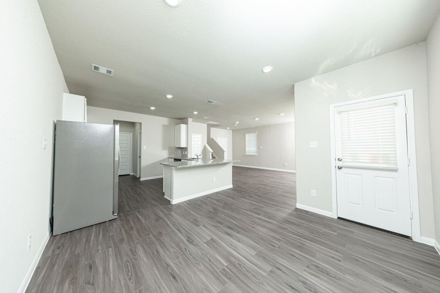 Spacious, unfurnished interior of a new home in Wayside Village, Houston (Image 7). Spacious, unfurnished interior of a new home in Wayside Village, Houston (Image 7).