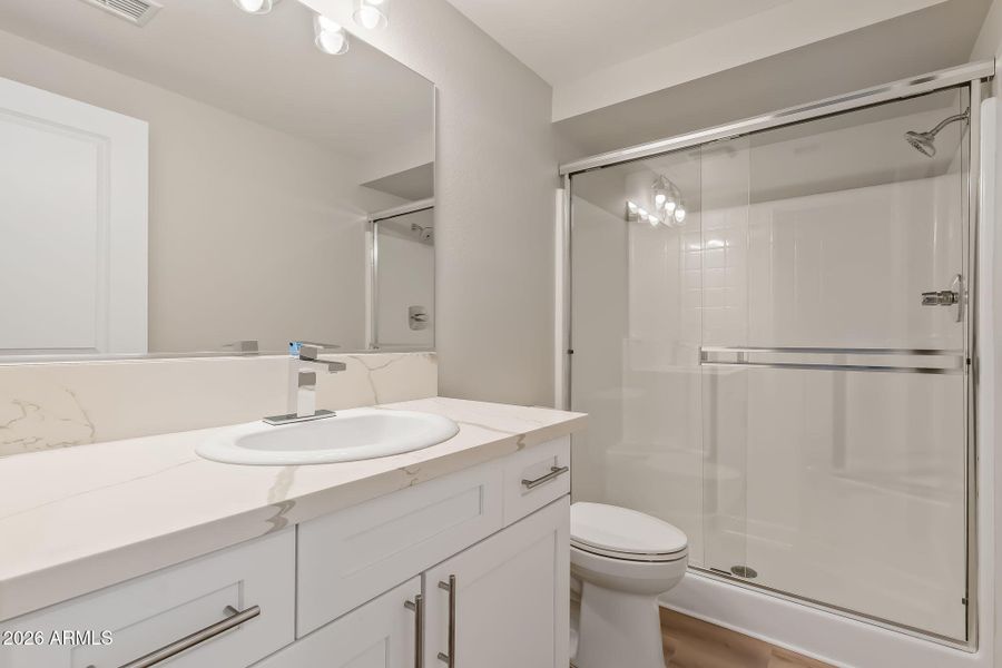 44-web-or-mls-JON00252