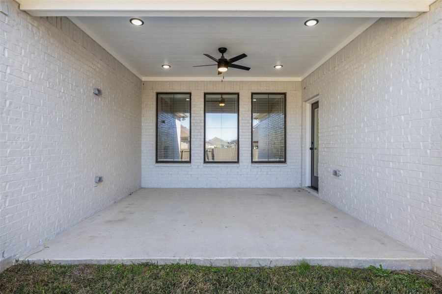 Exterior details and patio area of a home in , Bryan (Image 3).