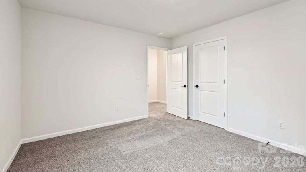 Spacious, unfurnished interior of a new home in Sylvan Creek, Denver (Image 22).