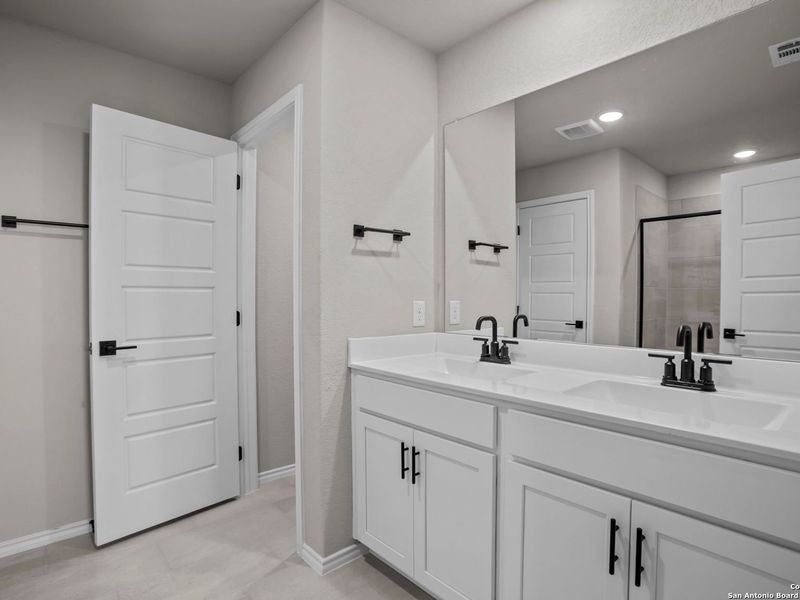 Furnished interior view inside a new home in Horizon Pointe, Converse (Image 9). Furnished interior view inside a new home in Horizon Pointe, Converse (Image 9).