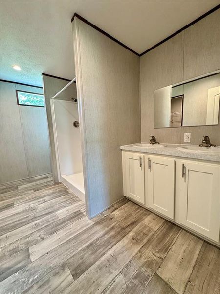 Furnished interior view inside a new home in , Lakeland (Image 3).