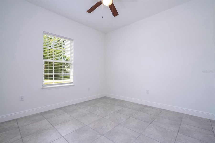 Spacious, unfurnished interior of a new home in , Ocala (Image 31).