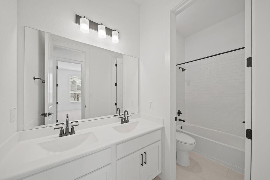 Hall bath (*Photo not of actual home and used for illustration purposes only.) Hall bath (*Photo not of actual home and used for illustration purposes only.)