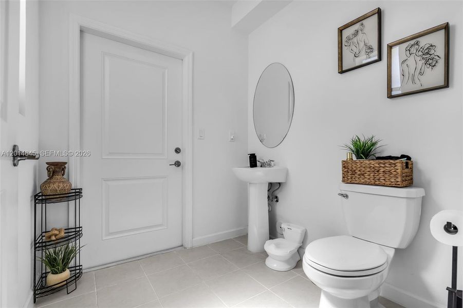 Furnished interior view inside a new home in , Miami (Image 13).