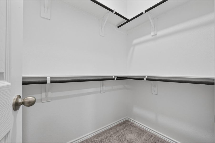Spacious, unfurnished interior of a new home in , Houston (Image 16).