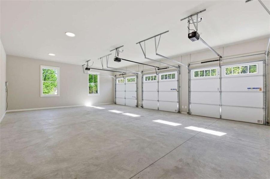 Spacious, unfurnished interior of a new home in , Clarkesville (Image 44).