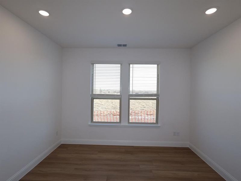 Spacious, unfurnished interior of a new home in Lily Creek at Sutton Fields, Aubrey (Image 14). Spacious, unfurnished interior of a new home in Lily Creek at Sutton Fields, Aubrey (Image 14).