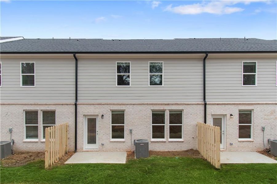 Exterior details and patio area of a home in Diamante, Stockbridge (Image 17).