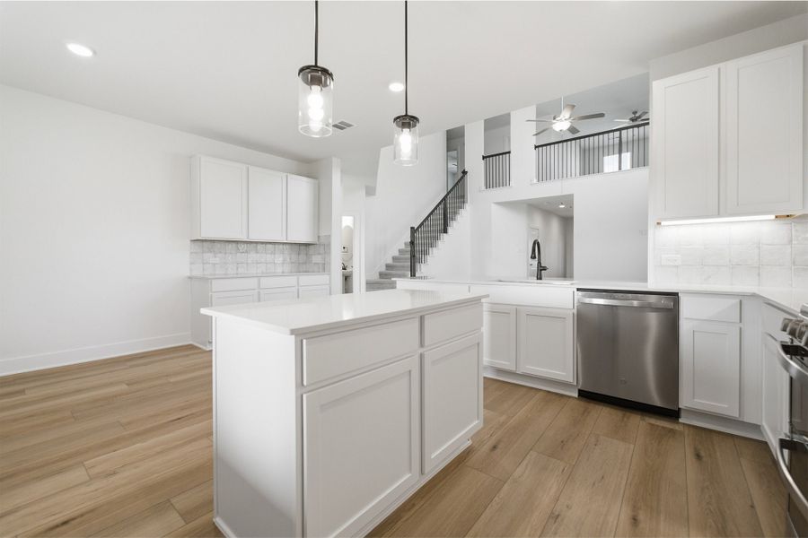 Furnished interior view inside a new home in Saddlebrook Estates, Waxahachie (Image 8).
