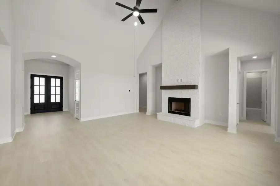 Spacious, unfurnished interior of a new home in Byrum Ranch, Venus (Image 15).