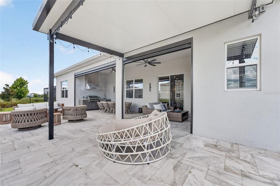 Exterior details and patio area of a home in , Orlando (Image 3).
