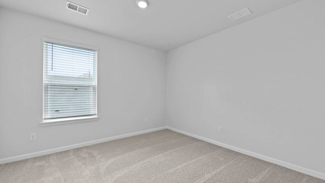 Representative unfurnished interior of a home built from the ROBIE by D.R. Horton in Hillcrest, Ravenel (Image 28).