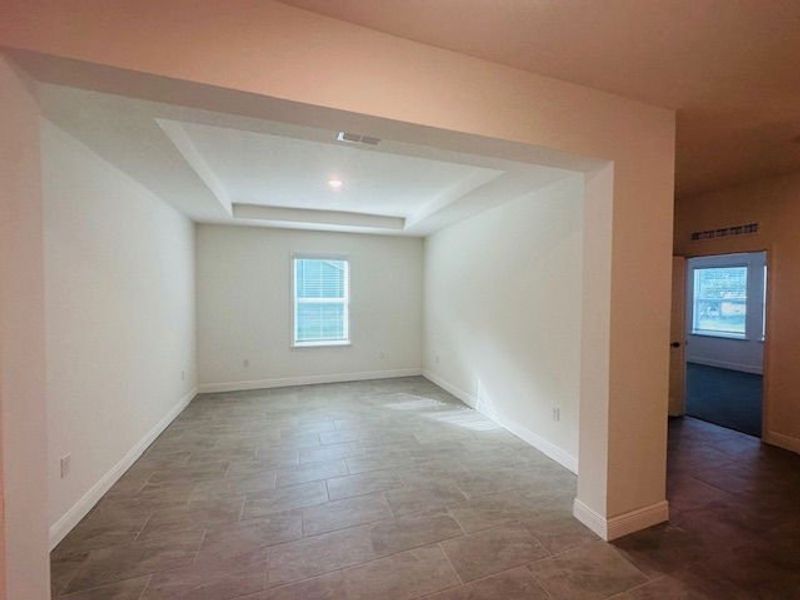 Spacious, unfurnished interior of a new home in Port St. Lucie, Port St. Lucie (Image 7).