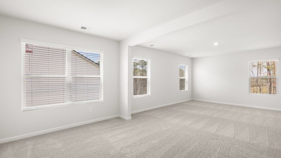 Spacious, unfurnished interior of a new home in South Wind, Union City (Image 25).