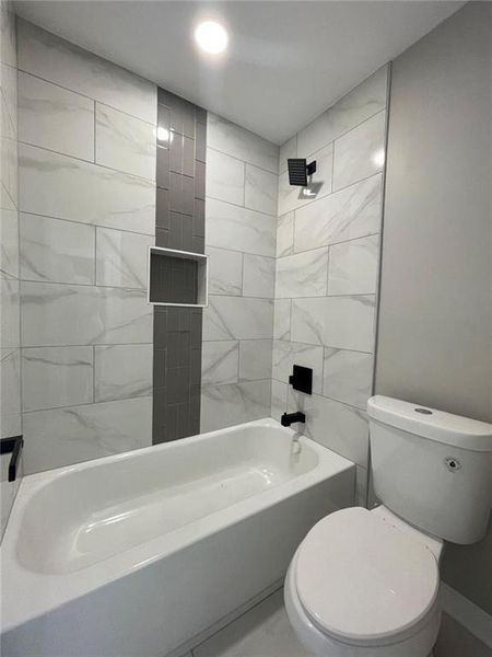 Furnished interior view inside a new home in , Hapeville (Image 9).