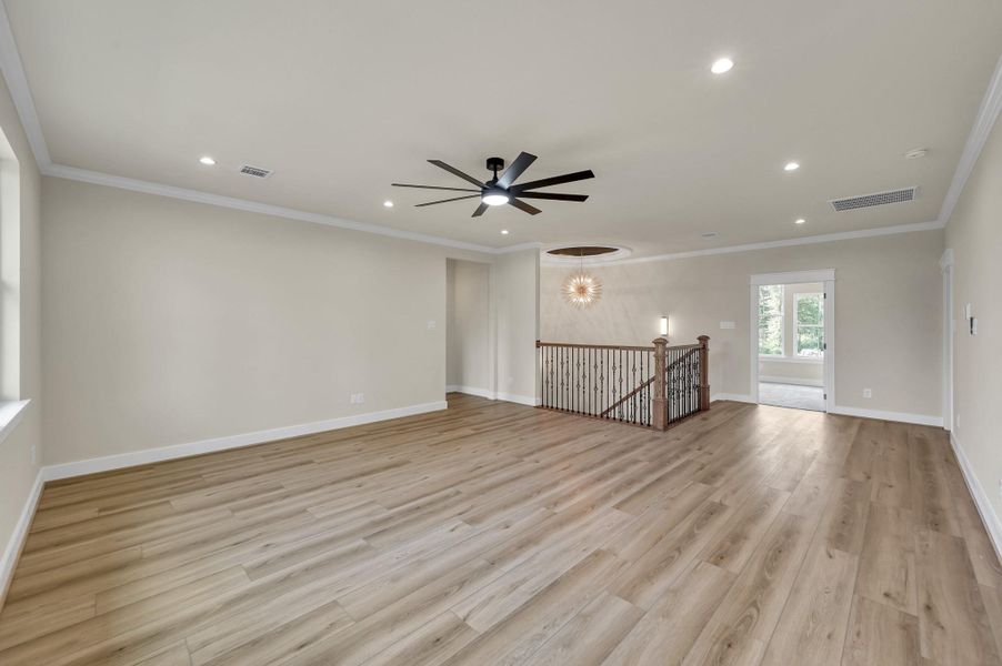 Spacious Game Room Spacious Game Room