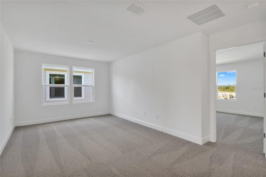 Spacious, unfurnished interior of a new home in , Tavares (Image 16).