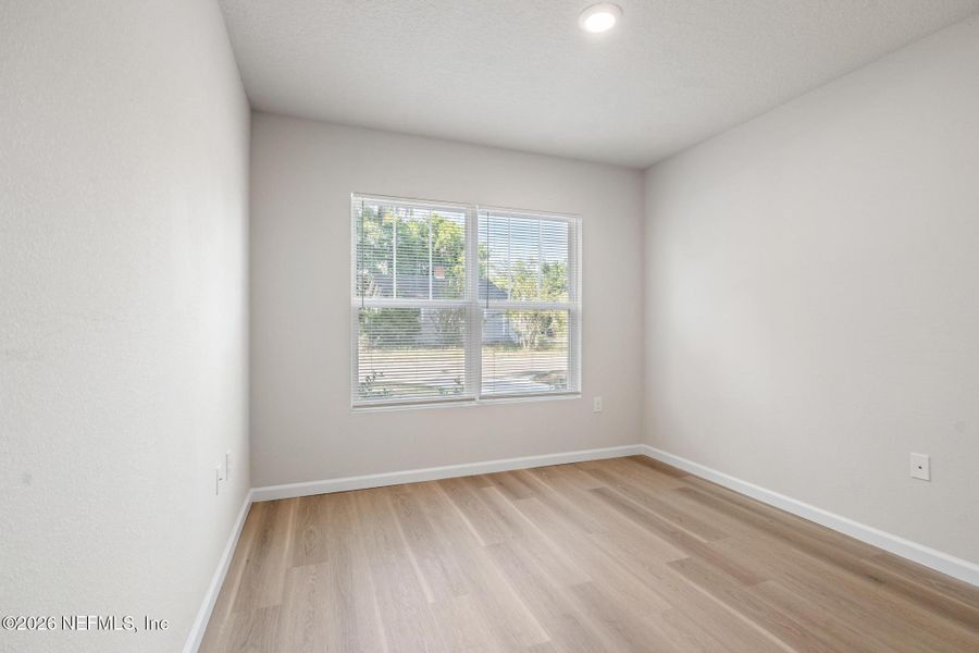 Spacious, unfurnished interior of a new home in , Jacksonville (Image 11).